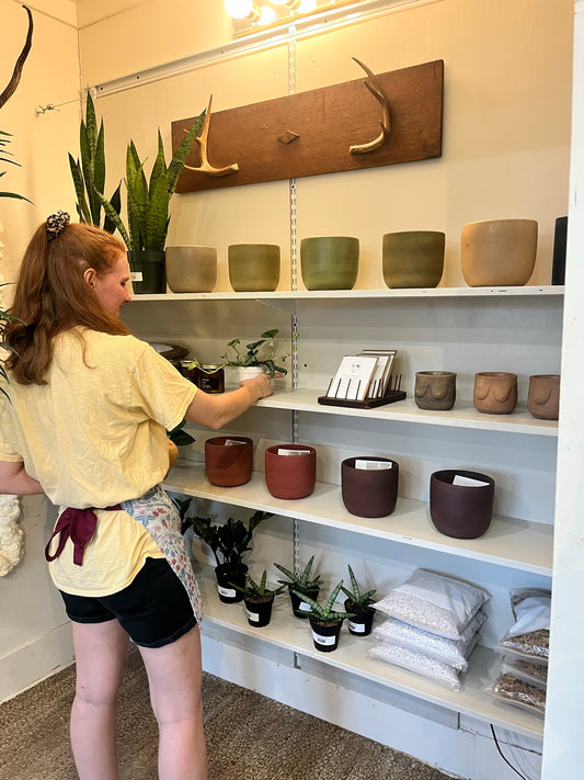 Small Business Guide to Consignment Deals with Retailers: Tips, Pros and Cons